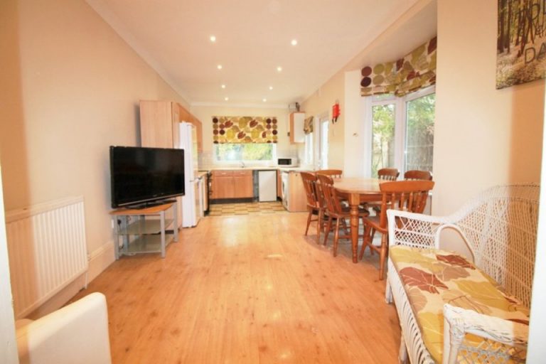 grand 328979ee04 768x512