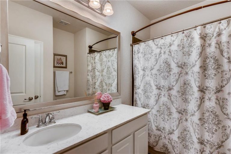 7711B96C 2946 4502 850B C3A369E33466 768x512