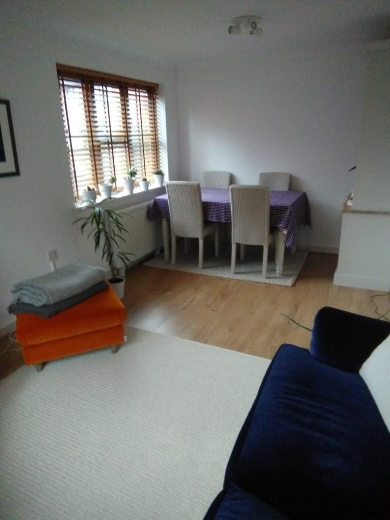bedroom lounge for rent 768x1024