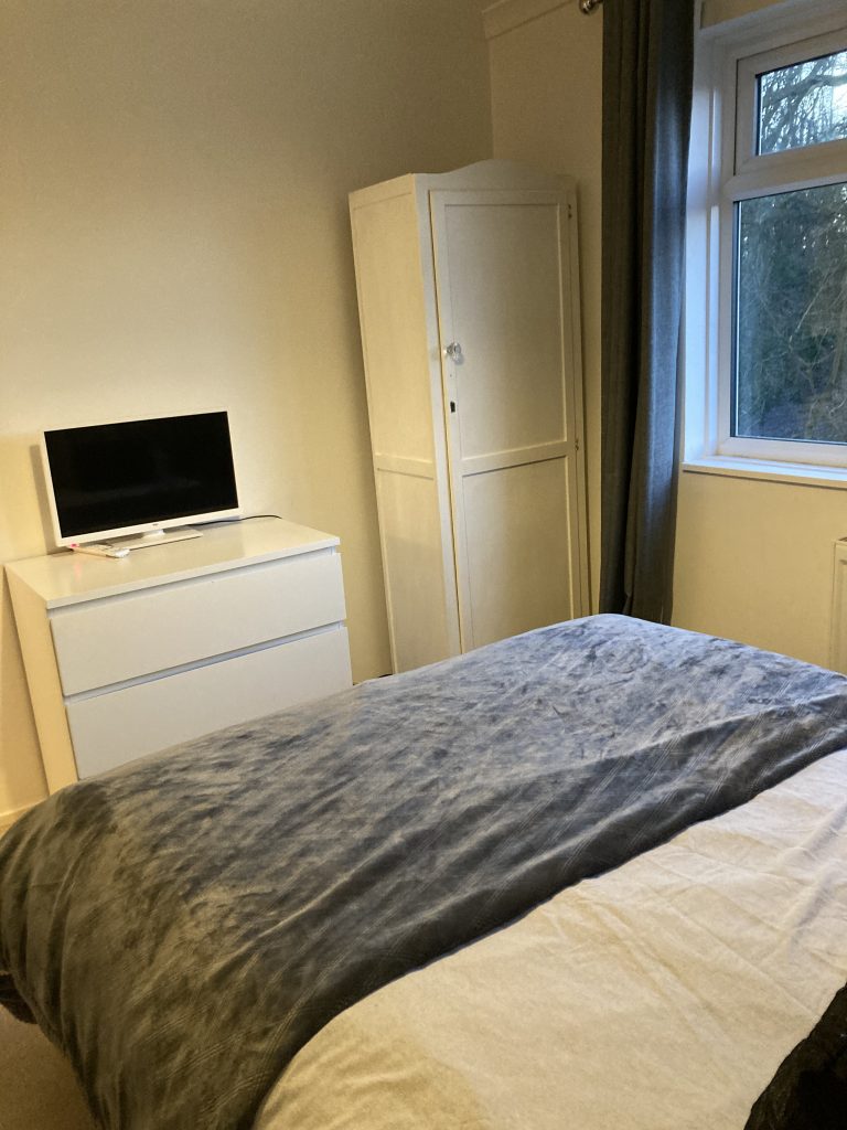 146FF885 C771 4DBE 961F 7A80D121E2A0 768x1024