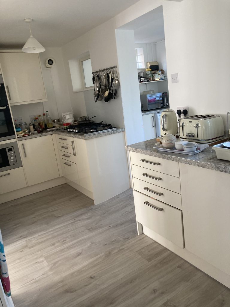 4203F35C 45A1 42E0 83B6 1C4D5190C347 768x1024