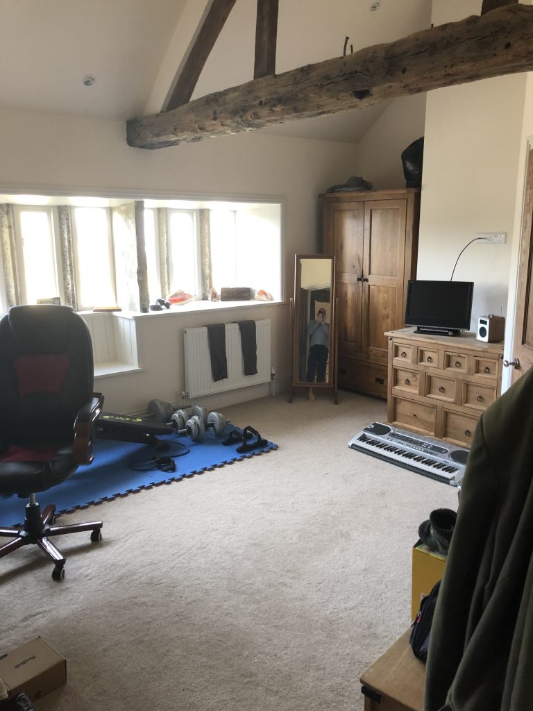 84BA9B04 4D60 4FB1 ACF8 FCA34F44AD75 768x1024