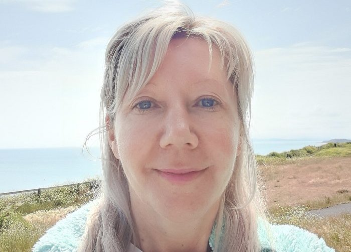 Lisa looking for like-minded housemates