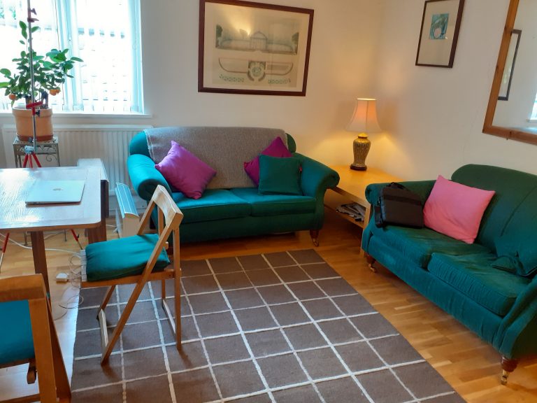 living room 2 768x576