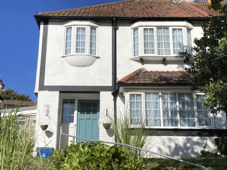 House Front 1.2 min 768x576