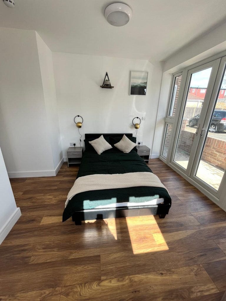 39657AE7 5B17 4473 87AB 39F02F4CD9FE 768x1024