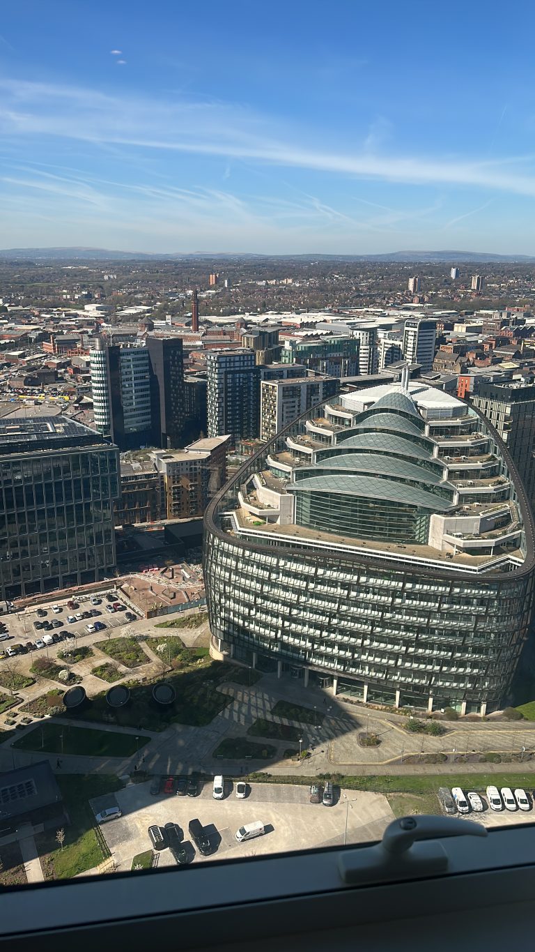 719DE1CA 5D20 42E9 B146 CB6EA93ACF5B 768x1365