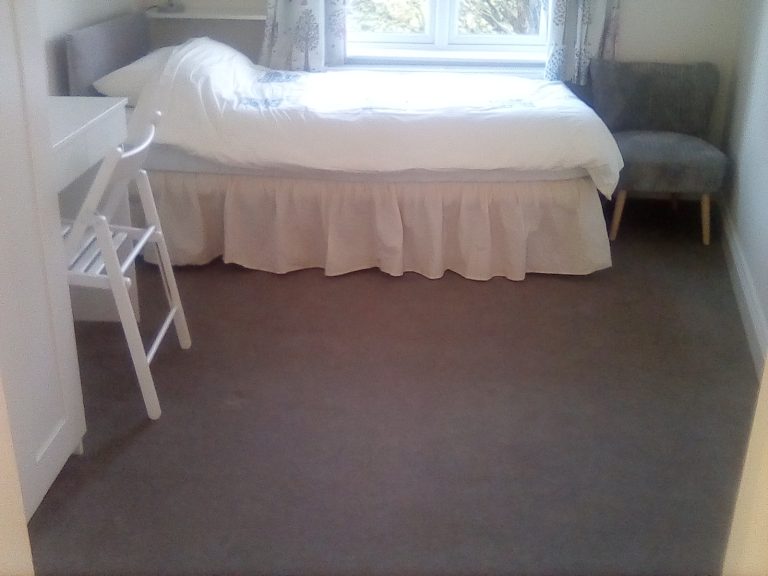Bedroom 768x576