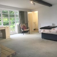 studio to rent near swindon wootoon area