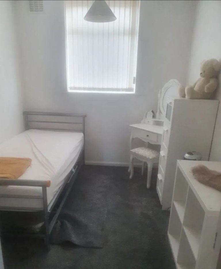 Allan room for rent in coventry 768x935