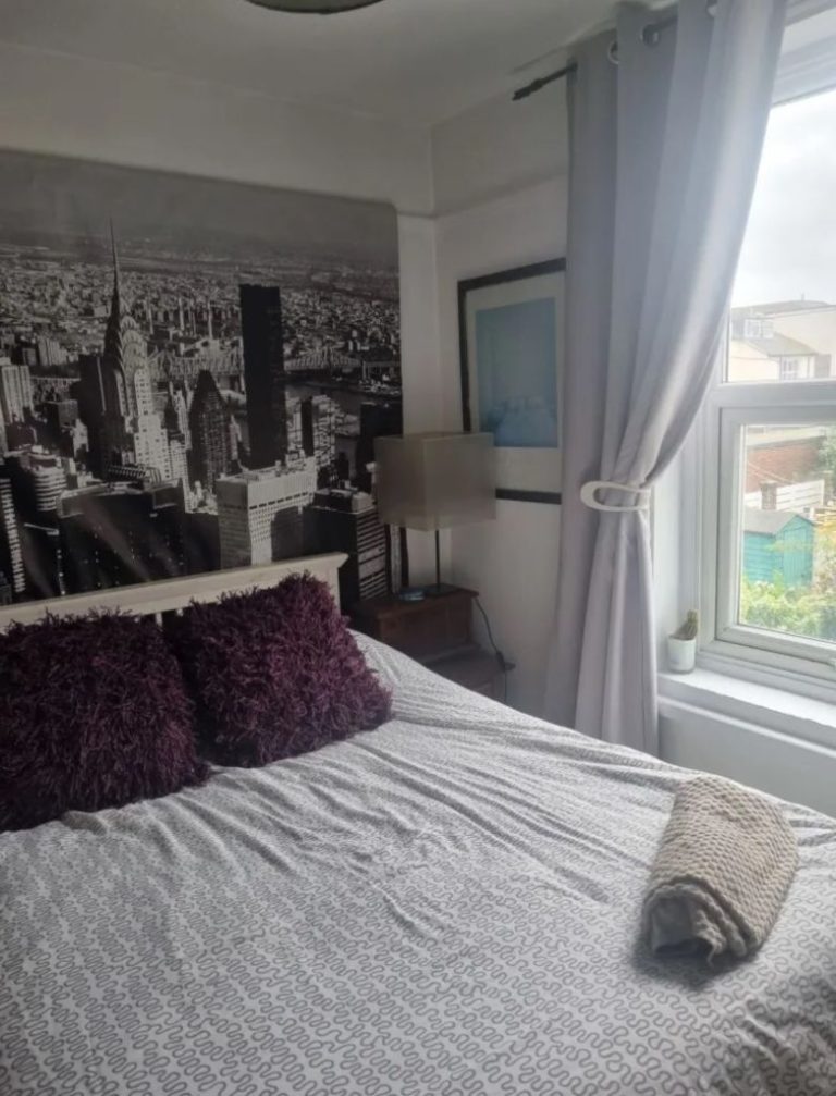 albertina room for rent littlehampton view to window 768x1007