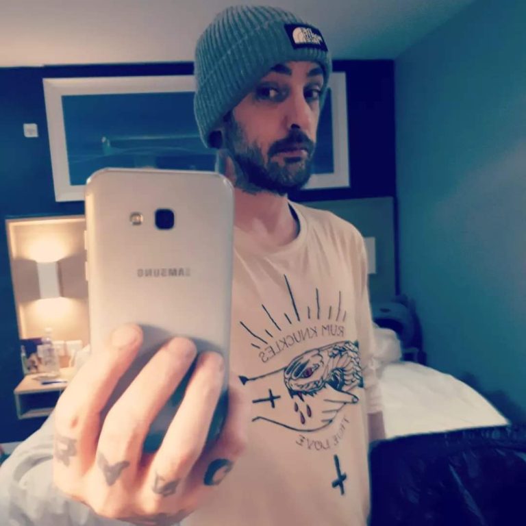 FB IMG 1679739411761 768x768