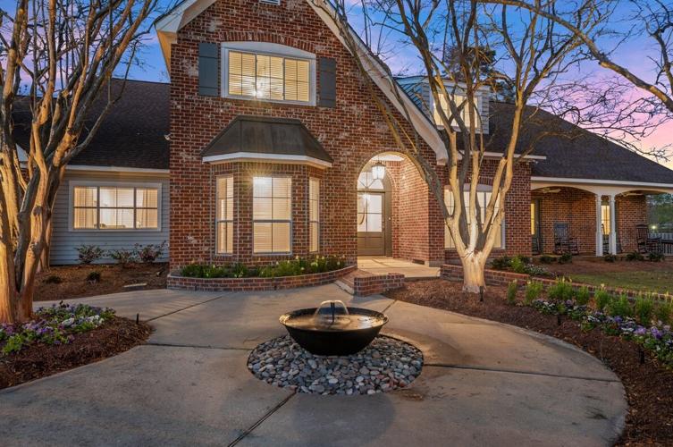 Trade Up To A House Share By Living In A Mansion