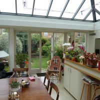Lovely kitchen extension with light and flowers