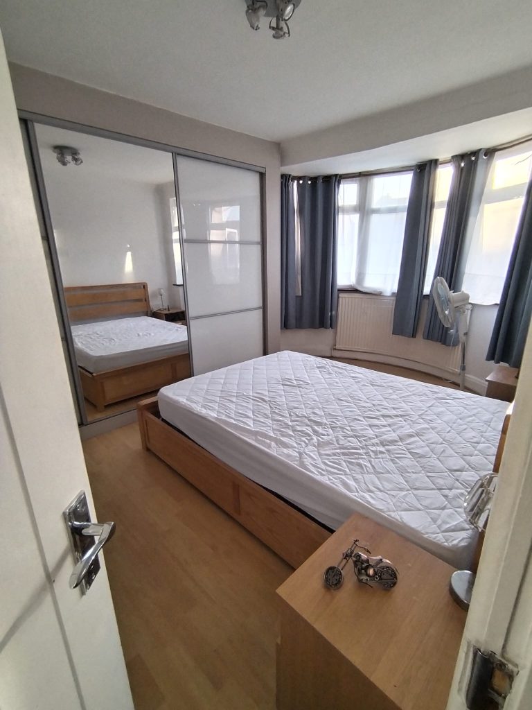 98b78e99 429c 4a20 9760 b4d414babebc 768x1024