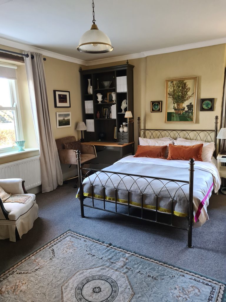 Bedroom 1 (En-suite)