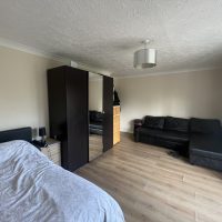 Large bedroom to rent london