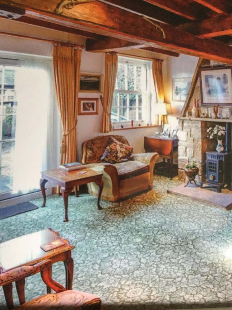 Harewood lounge 1 768x1024