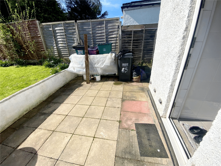 1 outside area 720x540