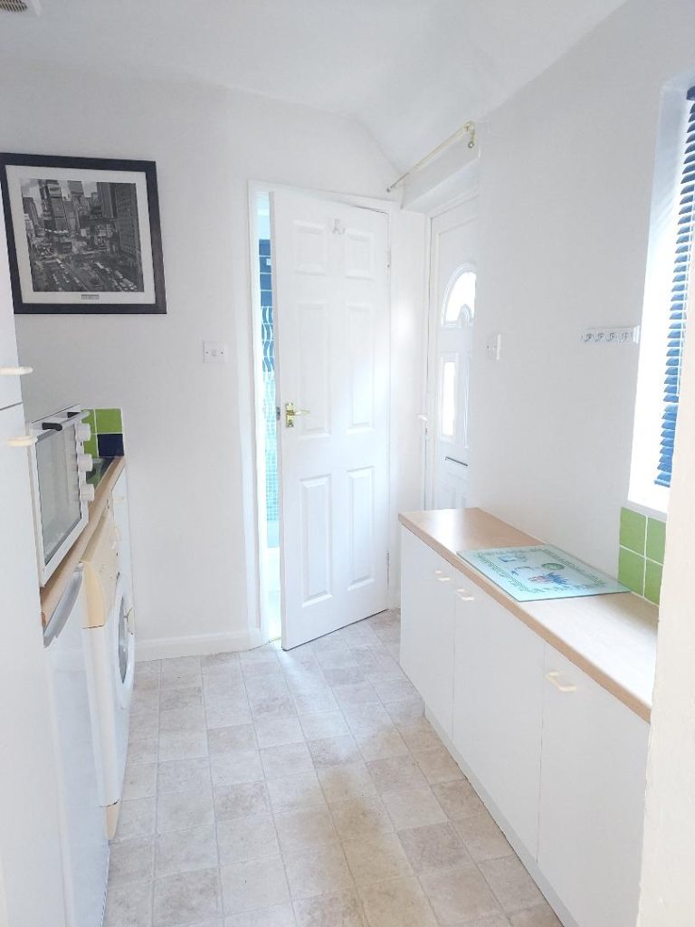 kitchenette1 768x1024