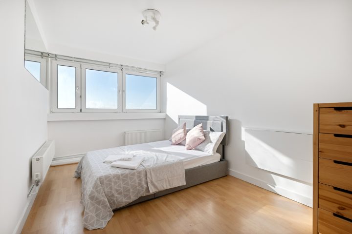 1E0A9795 copy 720x480