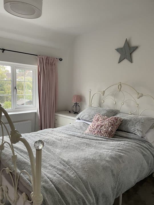 605C92A9 1920 4AA9 8EEE DB6855AA3300 540x720