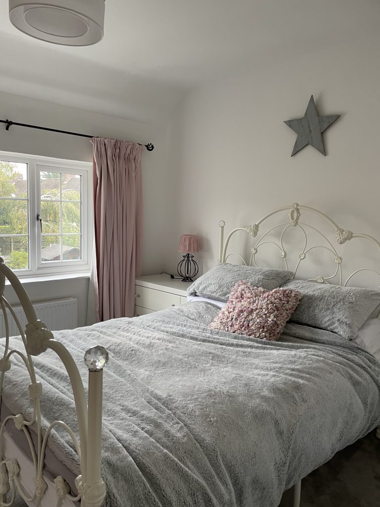 605C92A9 1920 4AA9 8EEE DB6855AA3300 768x1024