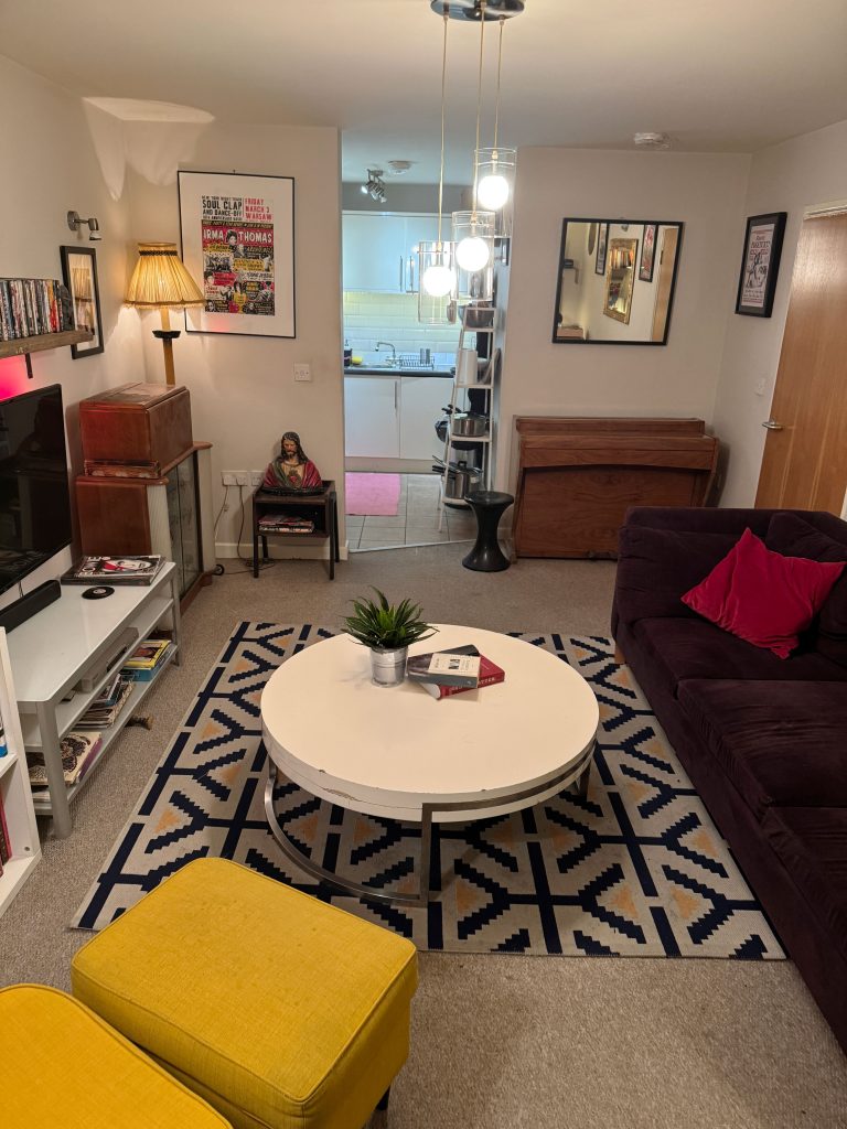 livng room 3 768x1024