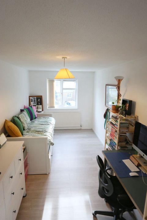 Bedroom 1 bed closed 480x720