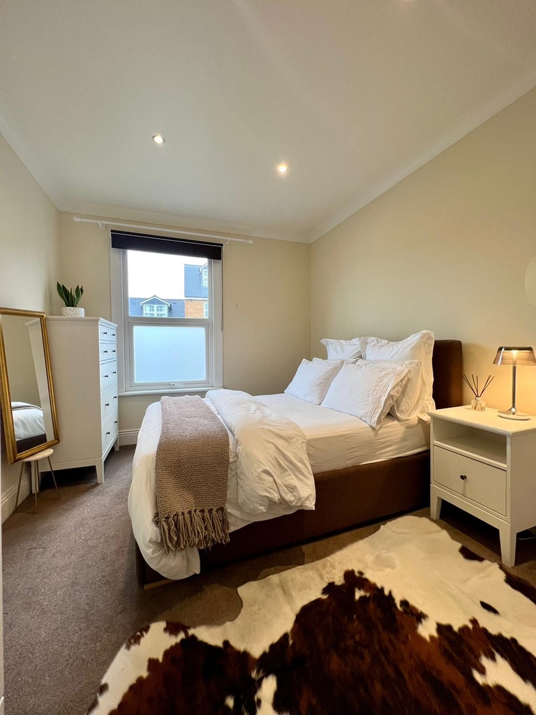 E5BC644F 1D25 4201 8A4F 7E968C619648 1 105 c